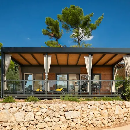 منتزه العطل Medora Orbis Mobile Homes & Glamping 4*