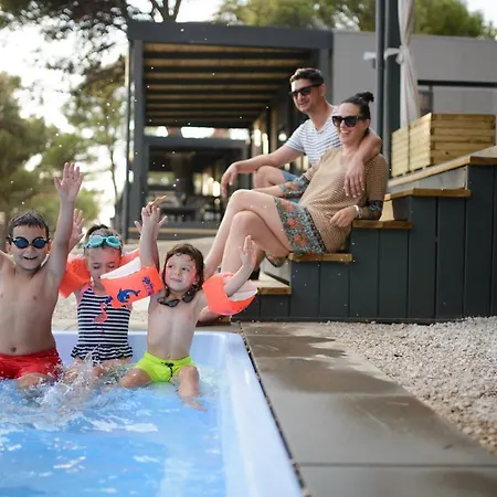 פארק נופש Medora Orbis Mobile Homes & Glamping