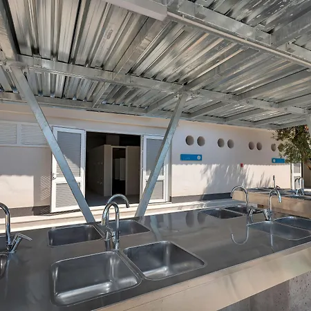 Medora Orbis Mobile Homes & Glamping 4* بودغورا