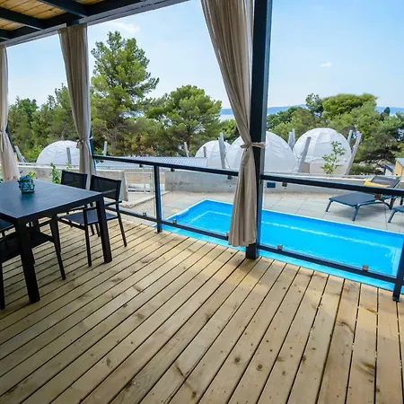 Medora Orbis Mobile Homes & Glamping 4* بودغورا