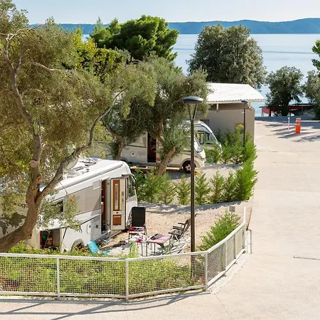 Medora Orbis Mobile Homes & Glamping פארק נופש פודגורה