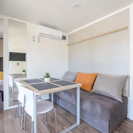 Medora Orbis Mobile Homes & Glamping