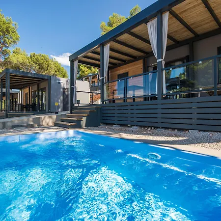Medora Orbis Mobile Homes Village de vacances 4*