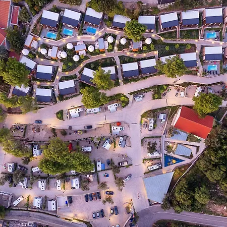 Medora Orbis Mobile Homes & Glamping Podgora (Split-Dalmatia)